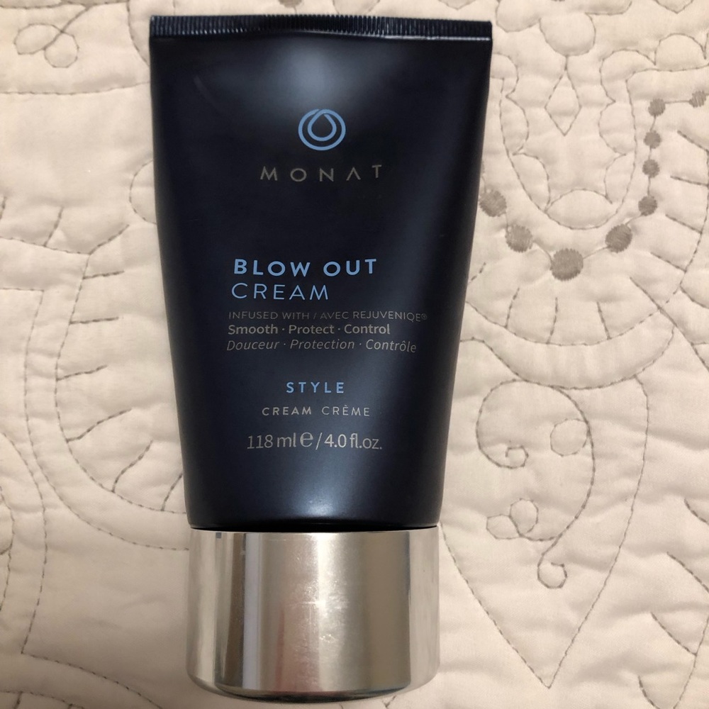 Monat blowout cream